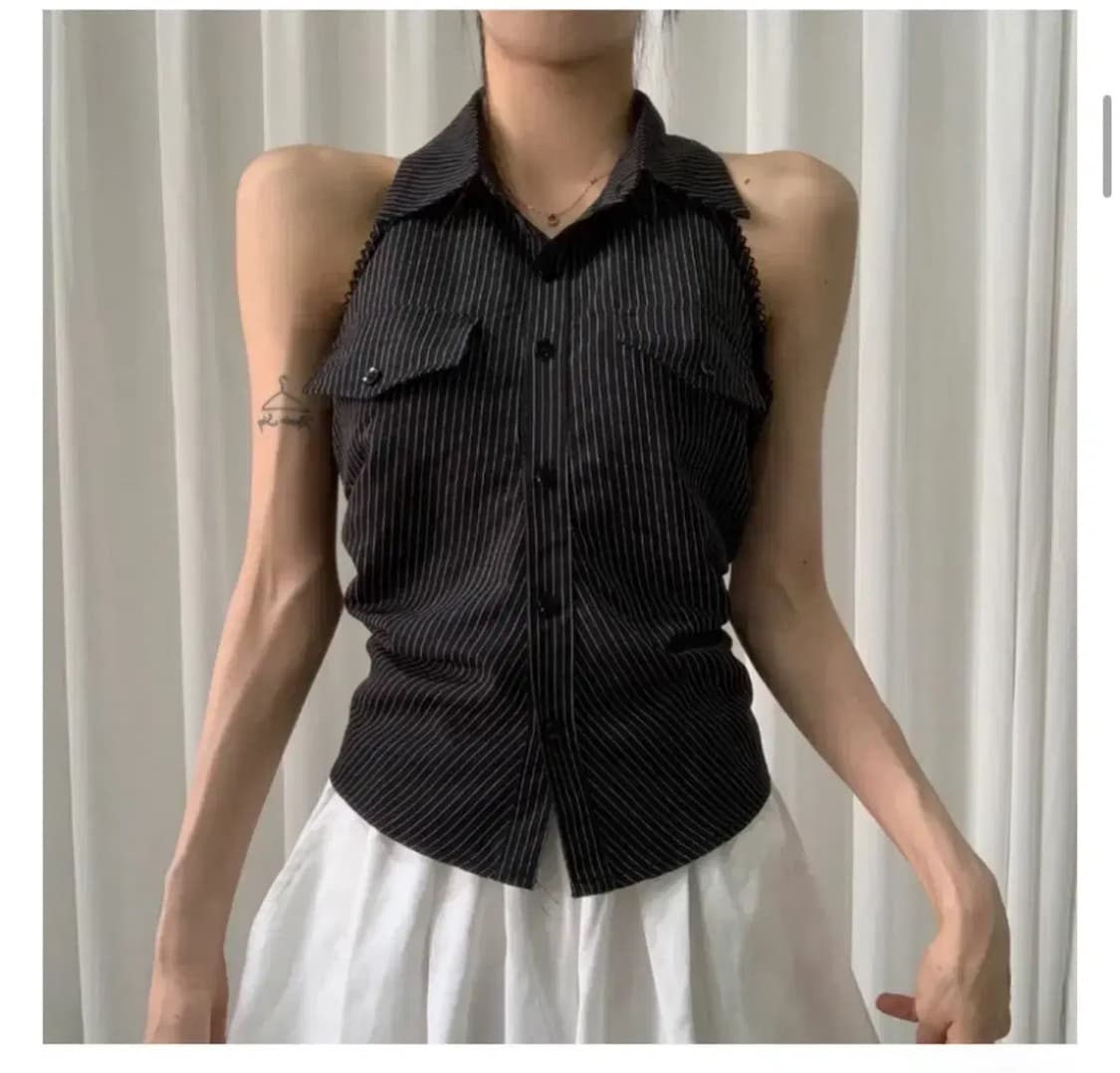 스트라이프 홀터 레이스 포켓 슬림 뒷리본 민소매 나시 셔츠 블랙 상품이미지2