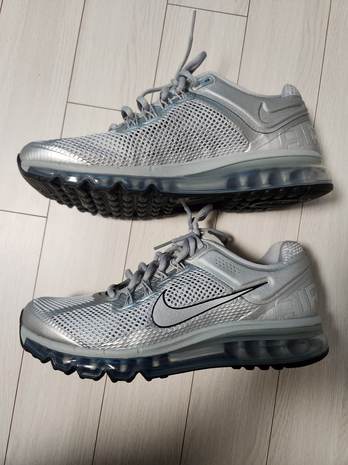 새상품급)나이키 에어맥스 2013 남성 신발 HQ3025-001 사이즈2 상품이미지8