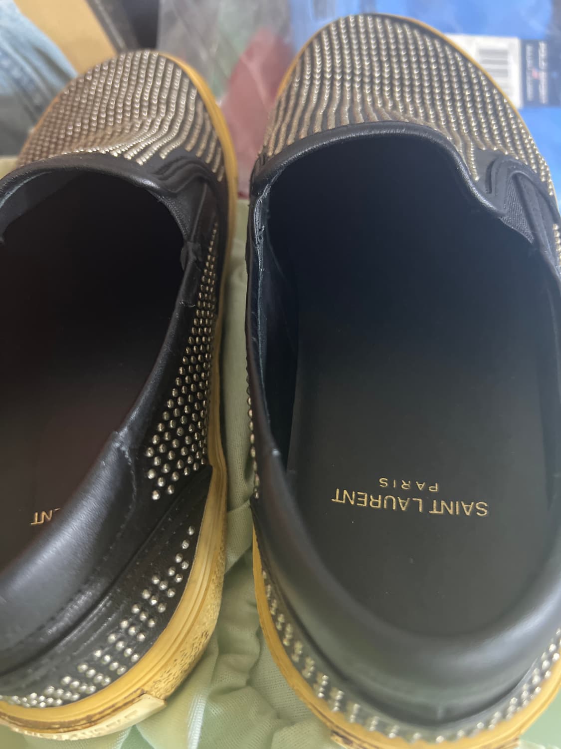 생로랑 스터드 슬립온  상품이미지2