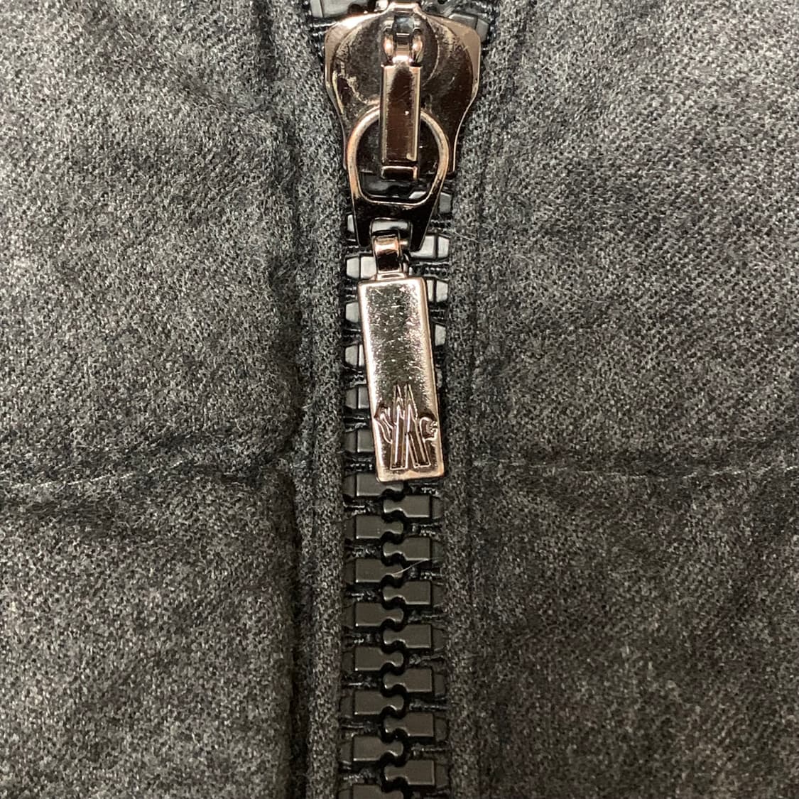 몽클레어 프릴 포인트 패딩 상품이미지3