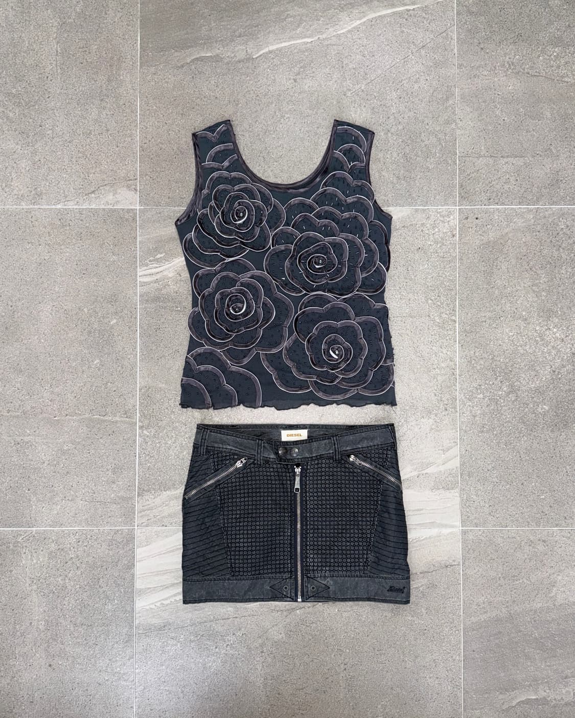 Charcoal satin rose mesh beads 슬리브리스 상품이미지1