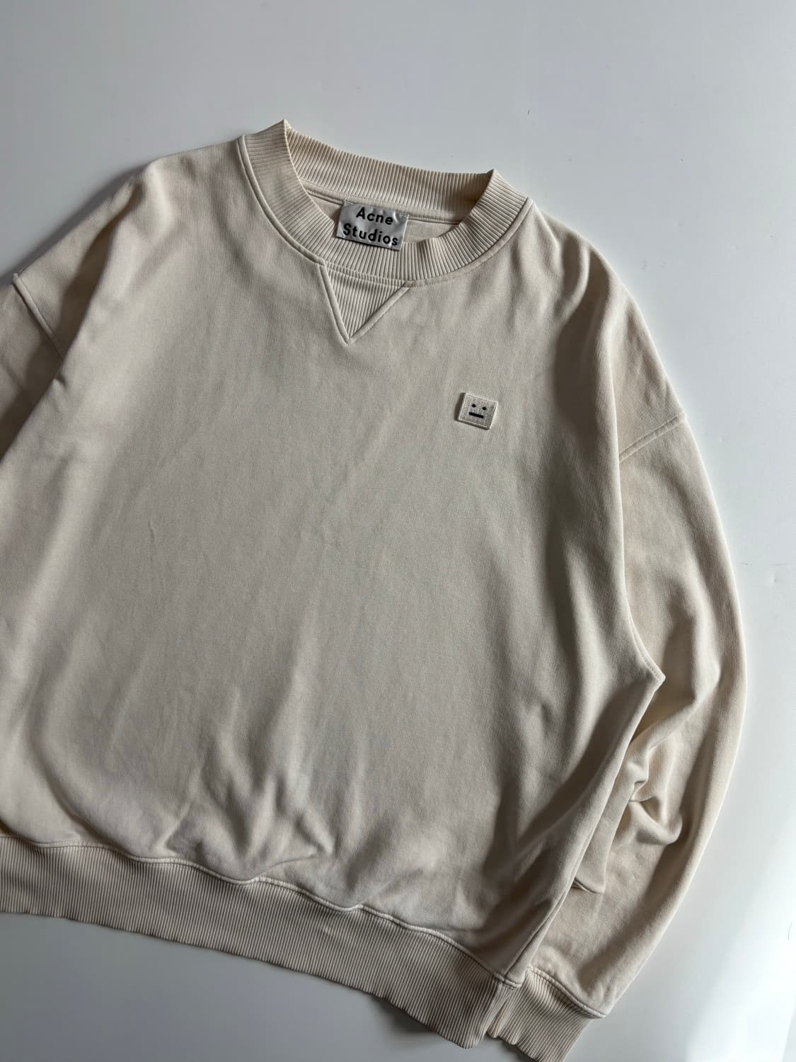 Acne Studios 아크네스튜디오 핀트페이스 화이트 맨투맨 상품이미지2