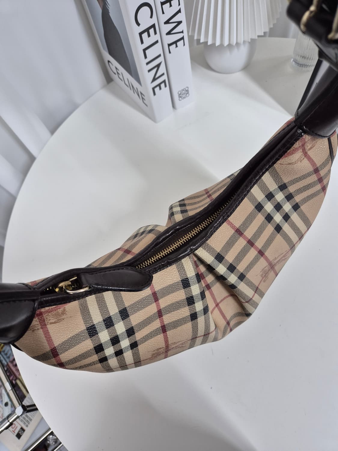 버버리 노바체크 호보백 상품이미지7