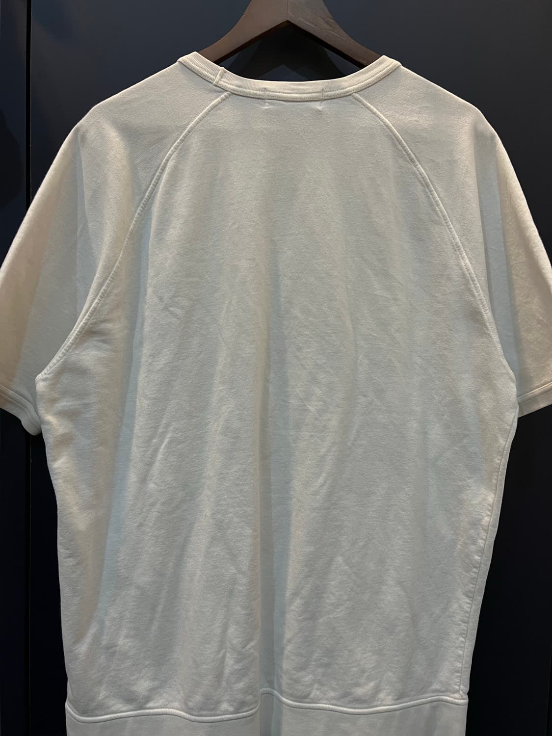 스톤 아일랜드 컴퍼스 로고 패치 화이트 반팔티 상품이미지2