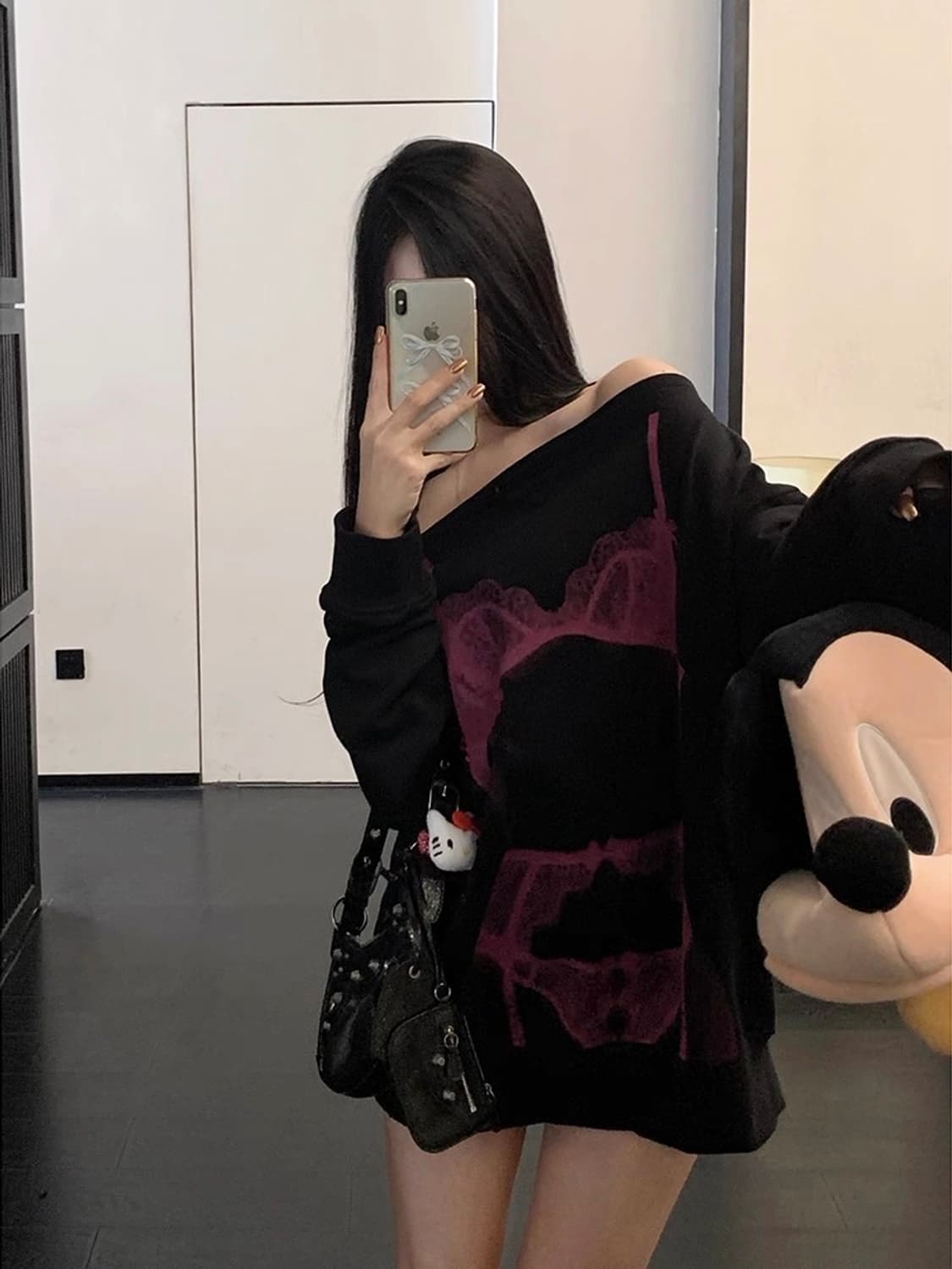 오프숄더 란제리 프린팅 오버핏 맨투맨 상품이미지1