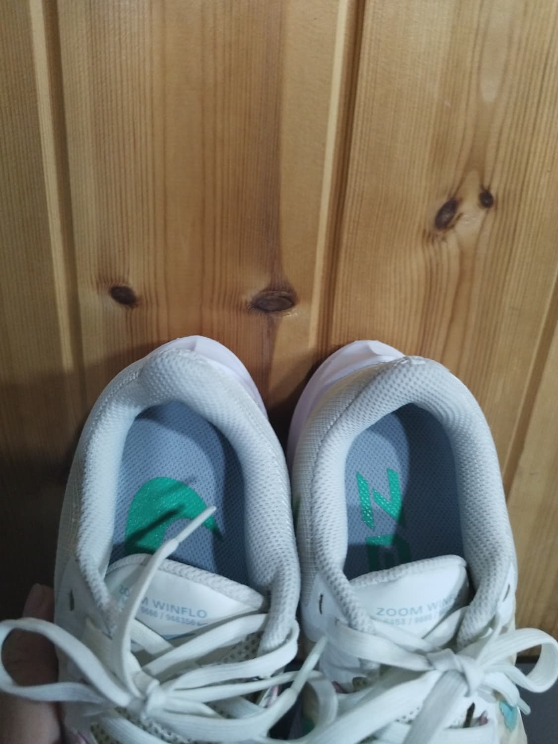 235mm 나이키 줌윈플로8 런닝화  상품이미지6