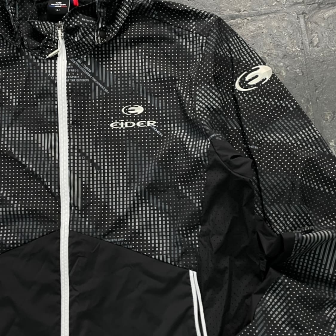 100 아이더 바람막이 상품이미지2