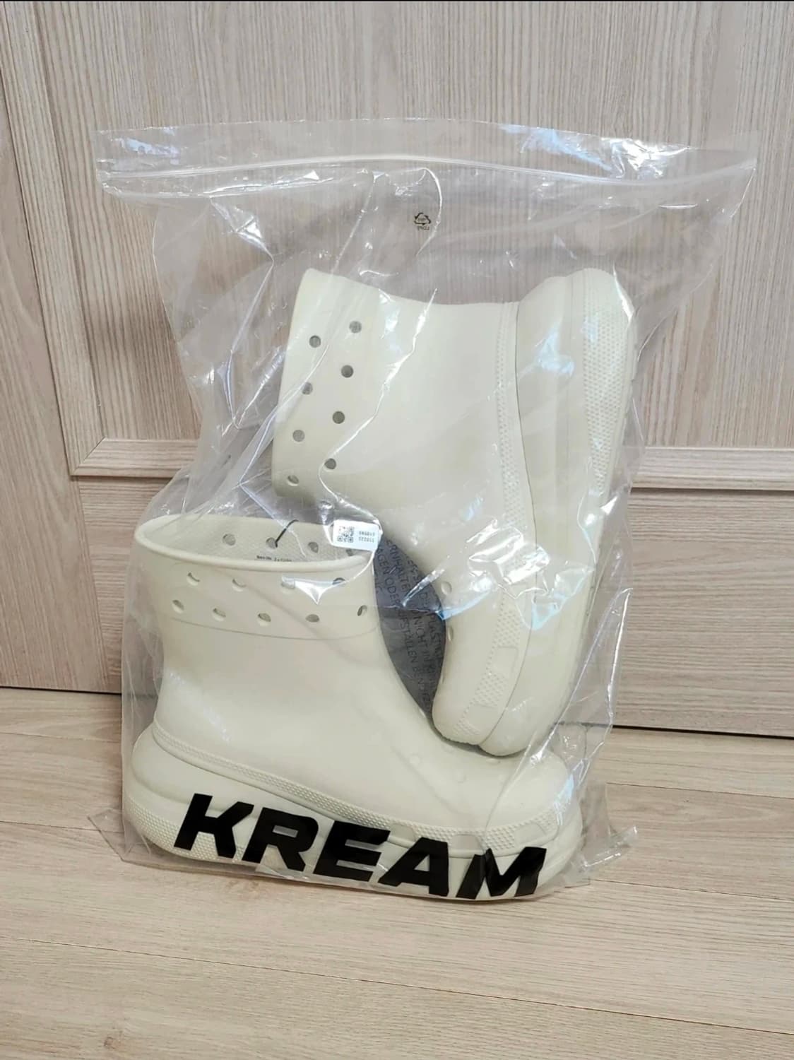 크록스 클래식 크러쉬 부츠 아이보리 250 상품이미지1