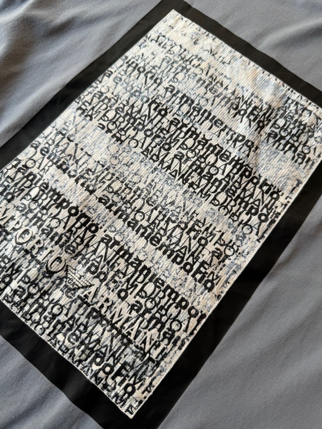 엠포리오 아르마니 티셔츠 100 상품이미지10