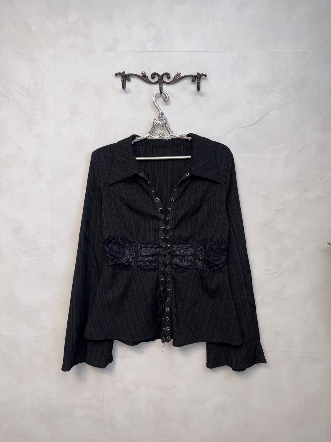 Black stripe eyelet laceup lace blouse 상품이미지1
