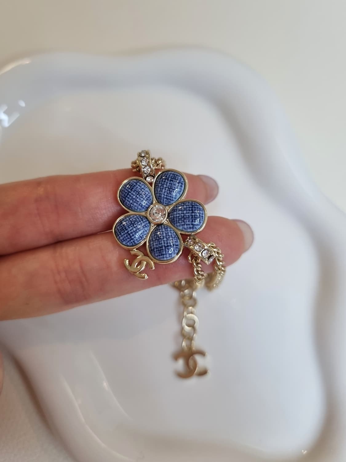 샤넬 데님풍플라워 CC 금장 팔찌 업사이클링 상품이미지3