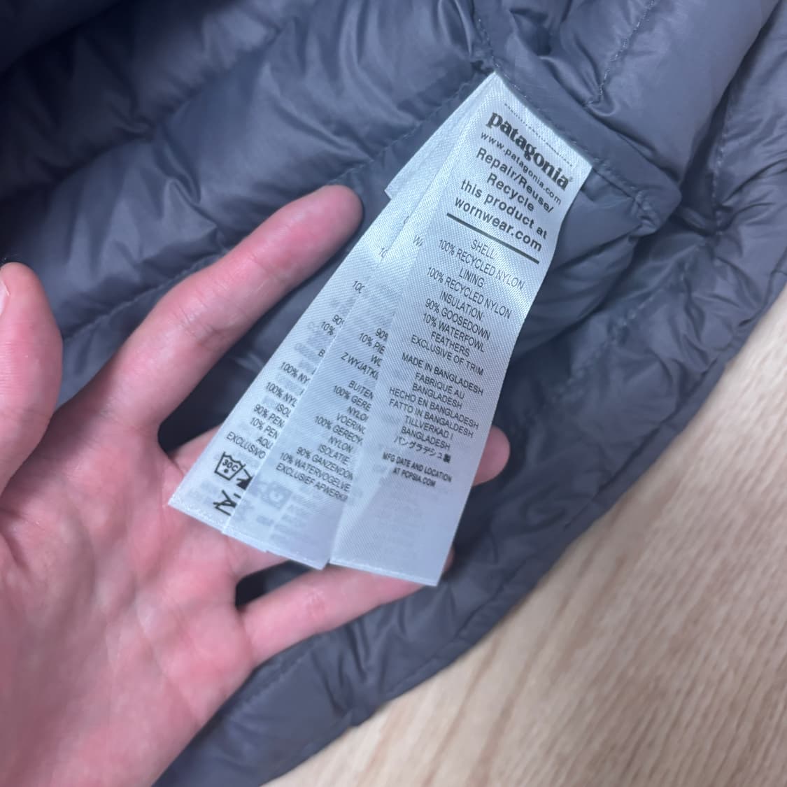 [M] 25FW 파타고니아 멘즈 다운 스웨터 후디 극미중고 상품이미지4