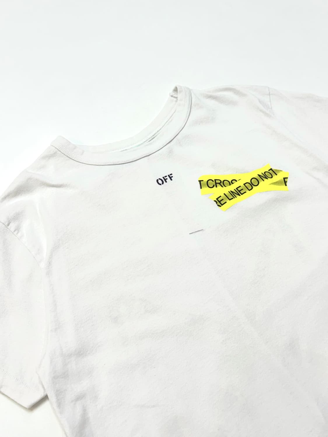 Off white 오프화이트 파이어 테이프 애로우 화이트 반팔 티셔츠 상품이미지3