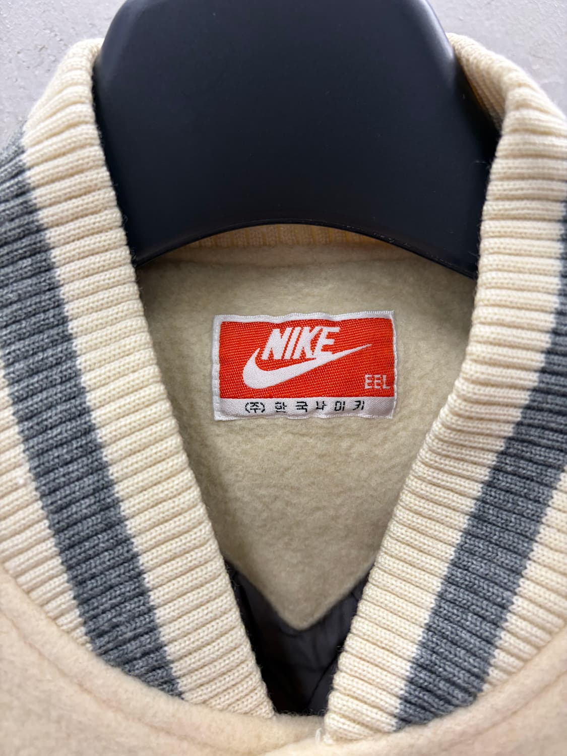 나이키 바시티 자켓 아이보리 상품이미지3