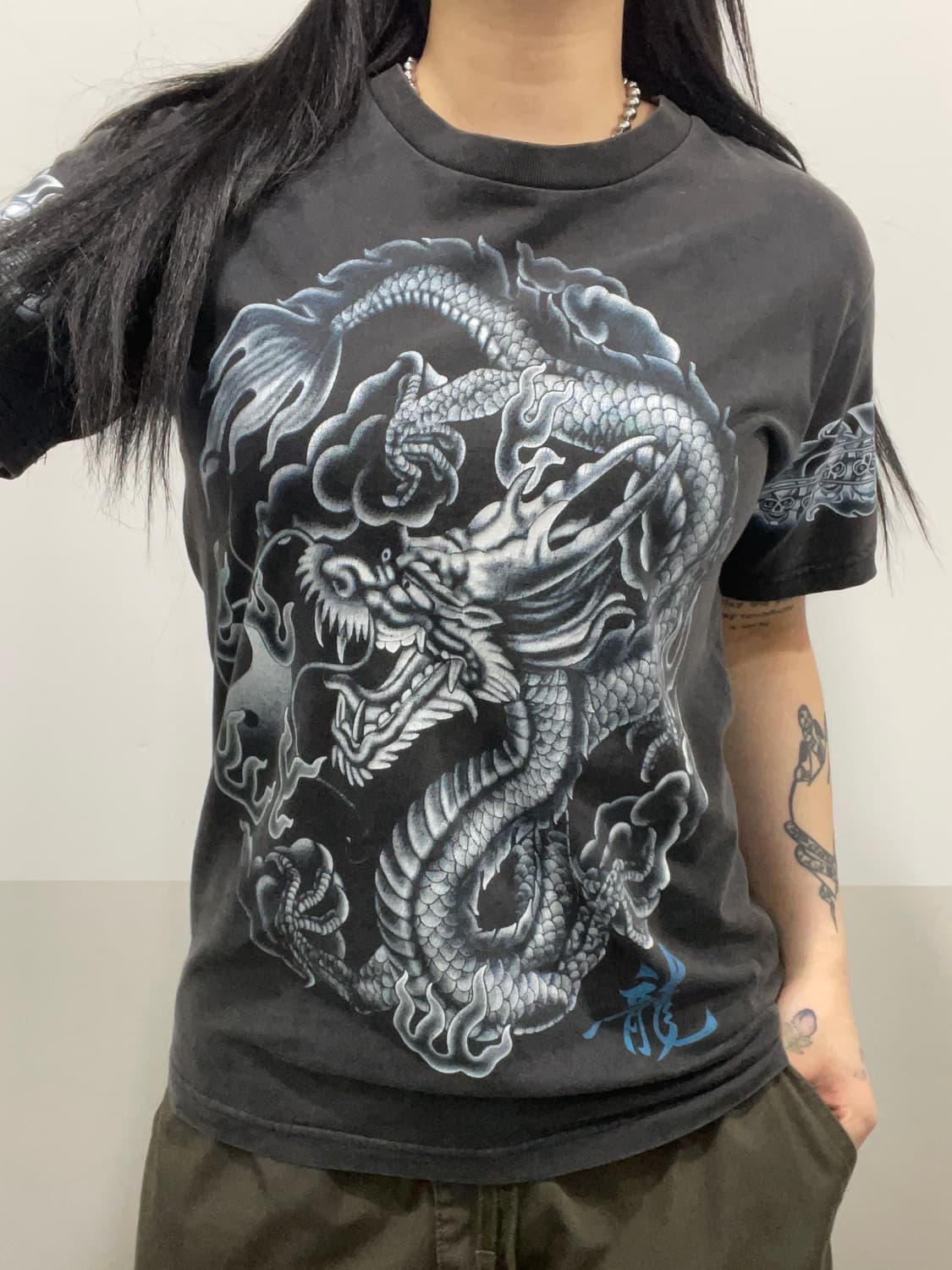 Vtg 페이딩 오리엔탈 드래곤 프린팅 반팔티셔츠 상품이미지1