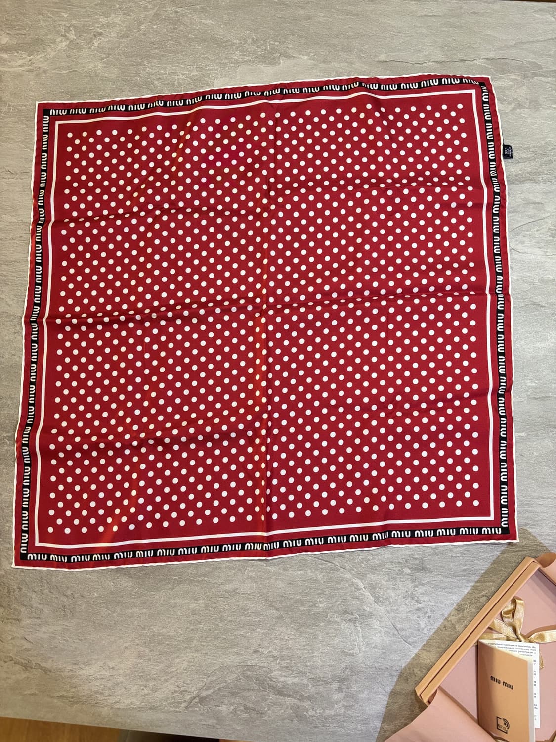 미우미우 도트 실크 스카프(거의새것) 상품이미지10