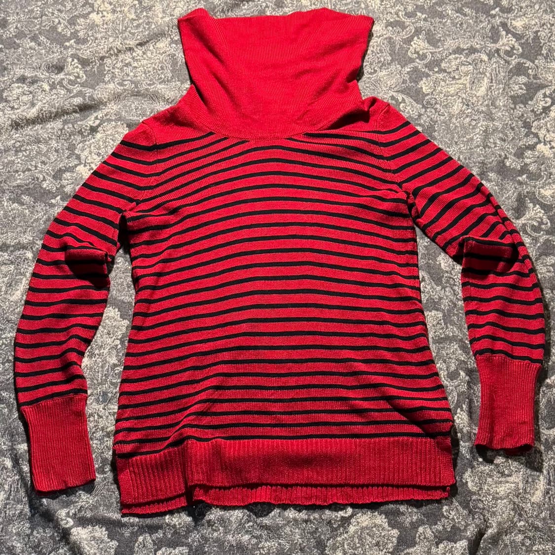 loose-neck striped turtleneck knit 상품이미지1