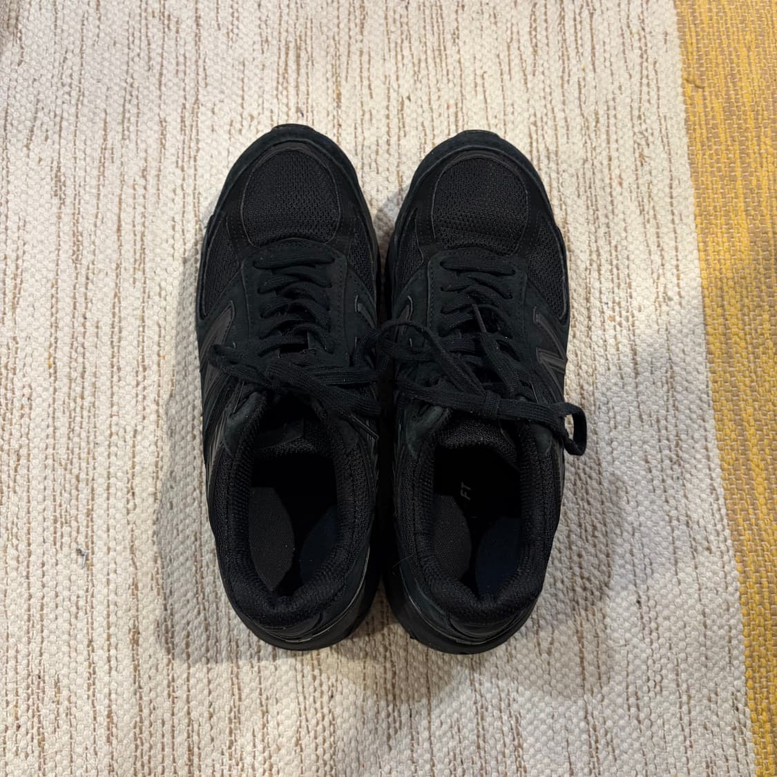 New Balance 990v5 Triple Black   상품이미지3