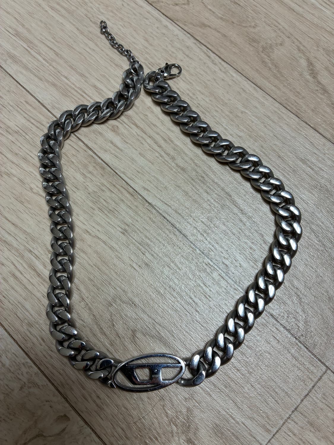 [새상품급 풀박스] 디젤 스테인리스 스틸 초커 네클리스 실버 목걸이 상품이미지3