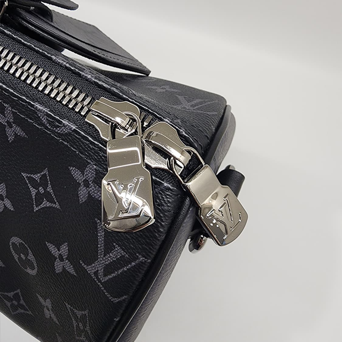 루이비통 M46655 모노그램 이클립스 키폴 반둘리에 35 상품이미지5