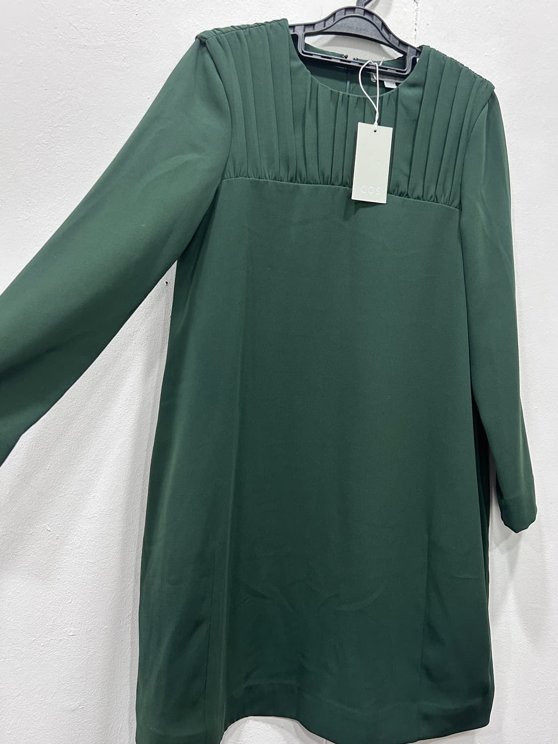 새상품 COS 코스 루즈핏 셔링 원피스 32사이즈 (44) 다크그린 상품이미지9