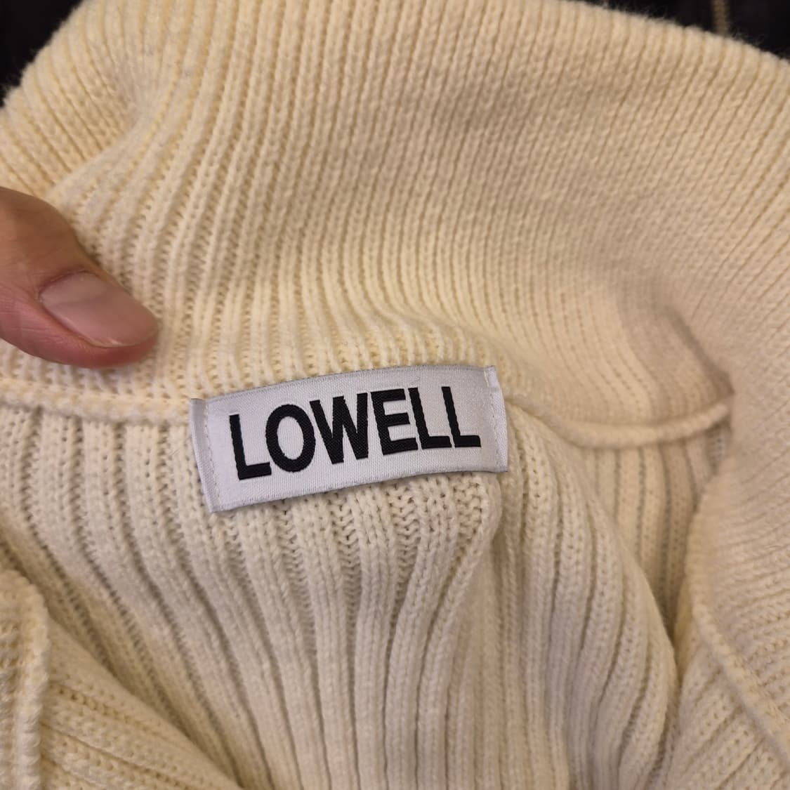 FREE 아이보리 하프집업 니트 상품이미지3