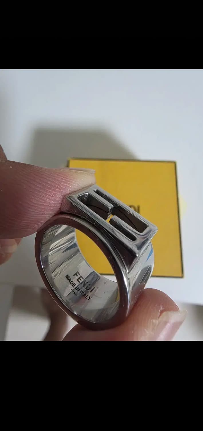 펜디 반지 팝니다. 상품이미지4