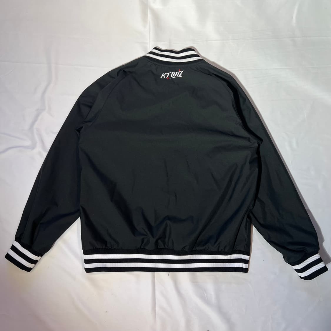 [L/100]뉴발란스 KT WIZ 점퍼 상품이미지6