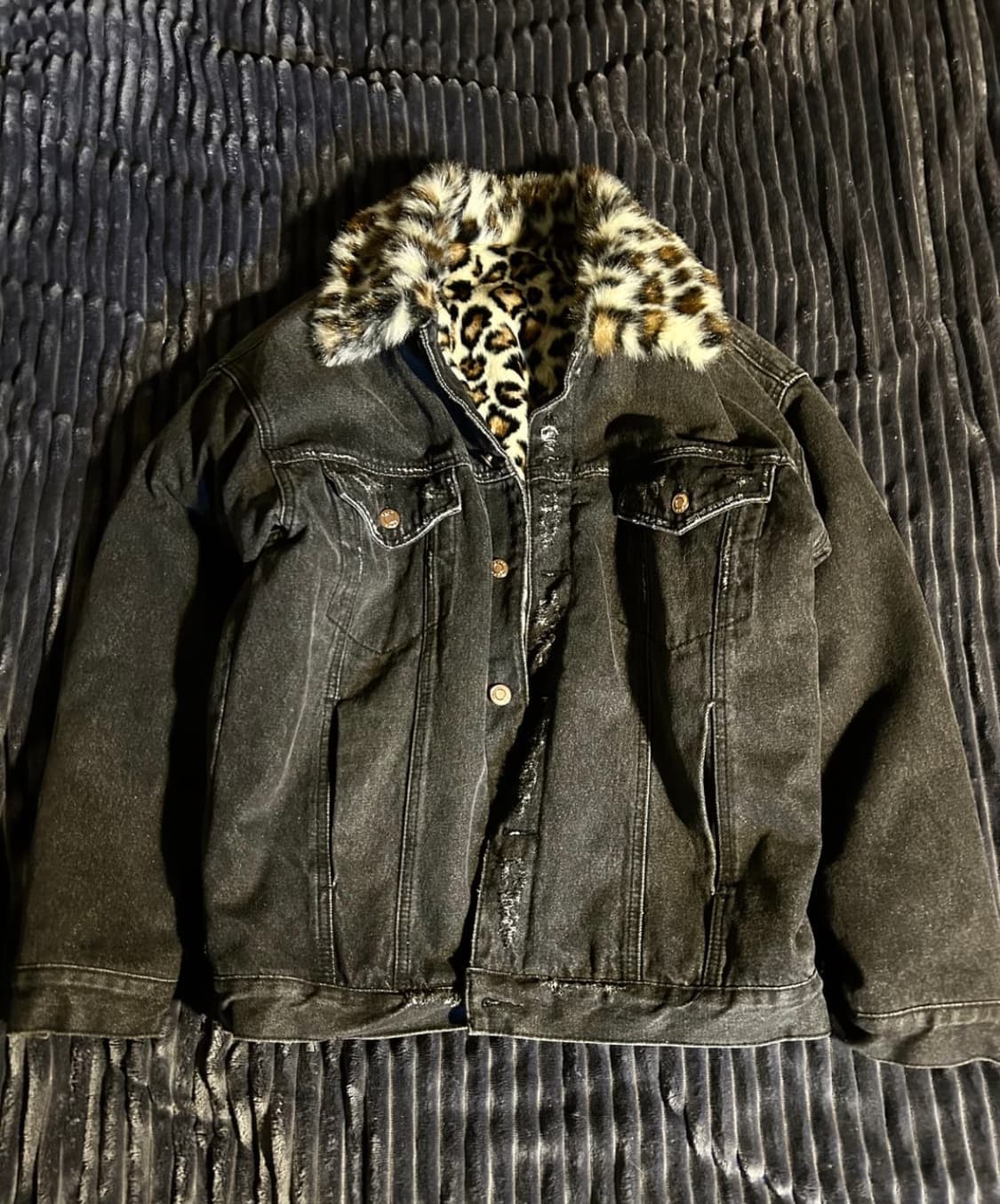 Leopard Fur Detail Denim Trucker Jacket 상품이미지1