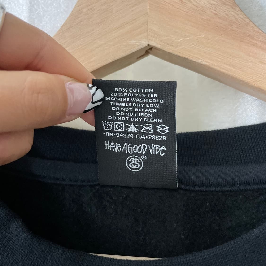 스투시 블랙 월드투어 빅로고 맨투맨  상품이미지5