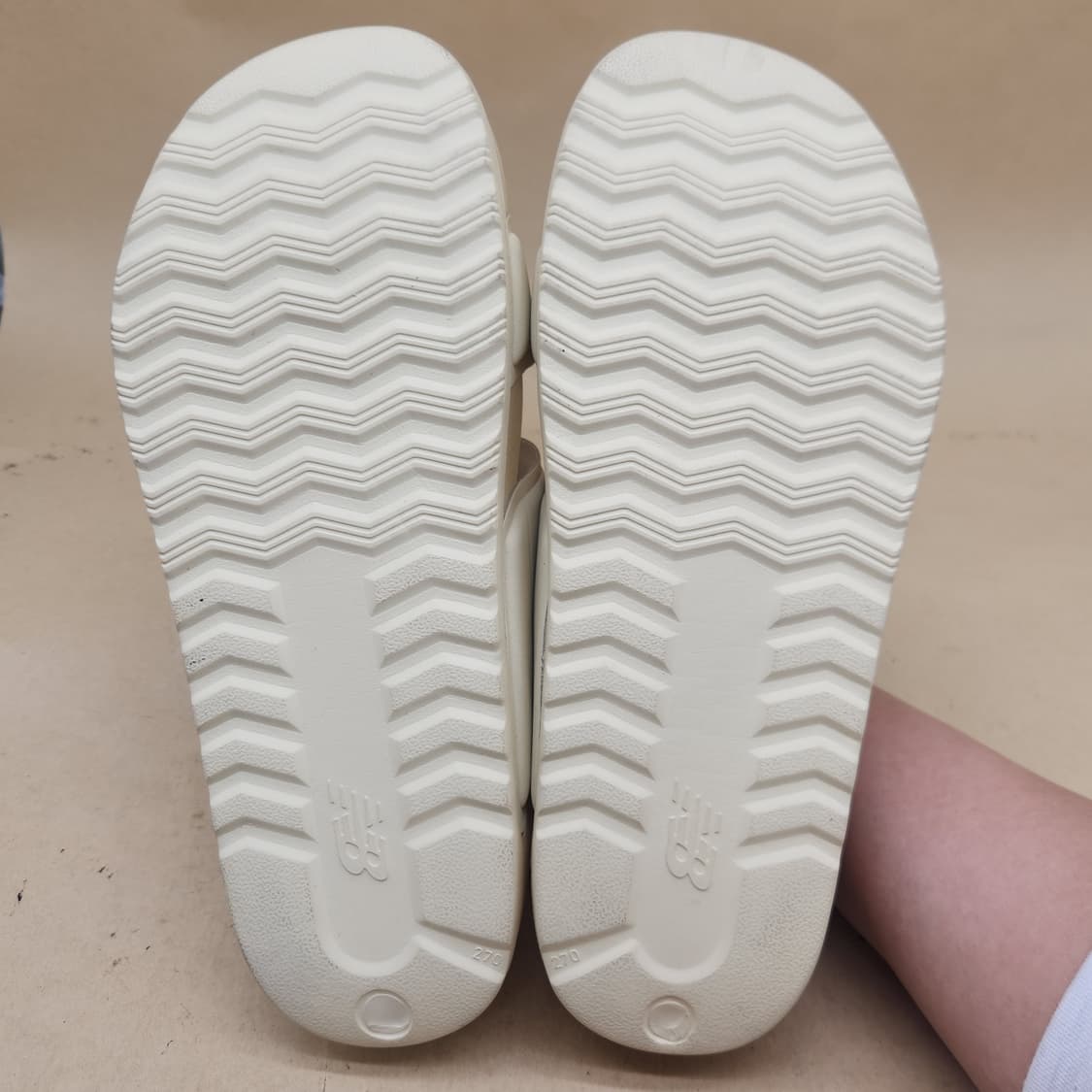 뉴발란스 남성샌들270 상품이미지4