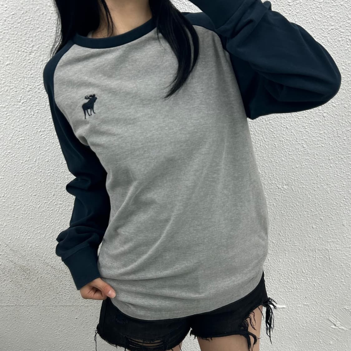 아베크롬비 네이비배색 그레이 롱슬리브 XL 상품이미지1