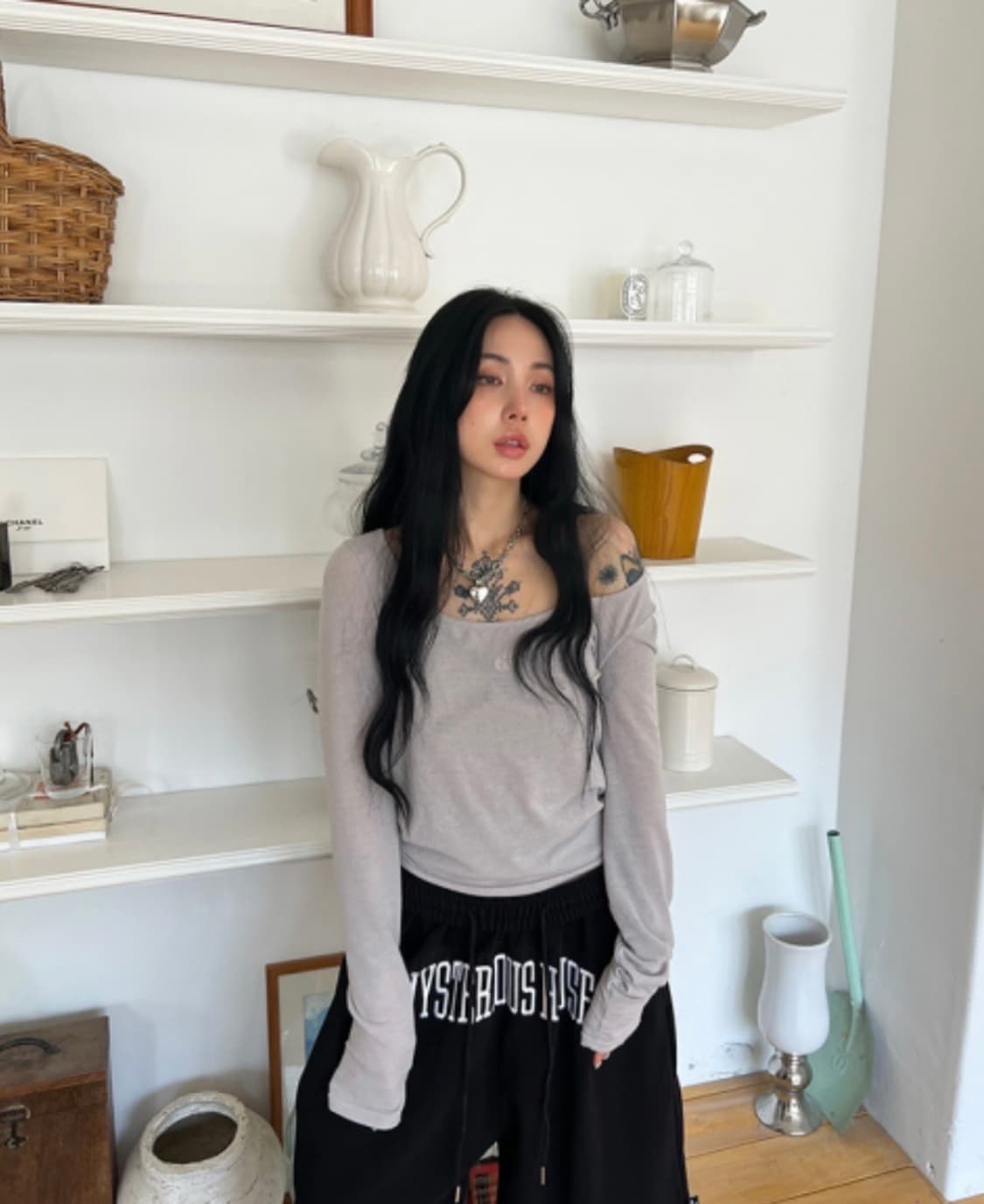 더미스테리어스호텔 린넨 스퀘어 탑 상품이미지2