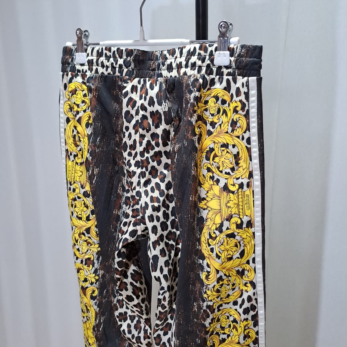 (택포) 아디다스 제레미스캇 레오파드 트랙팬츠 95 B698 상품이미지5