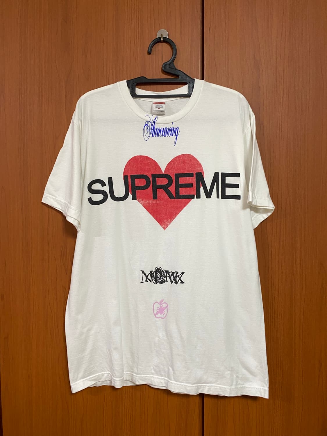 [SUPREME] 슈프림 어나운싱 티셔츠 화이트 25SS M사이즈 상품이미지1