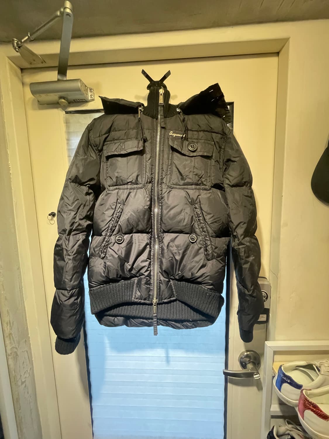 디스퀘어드2 블랙숏패딩 깨끗  상품이미지1