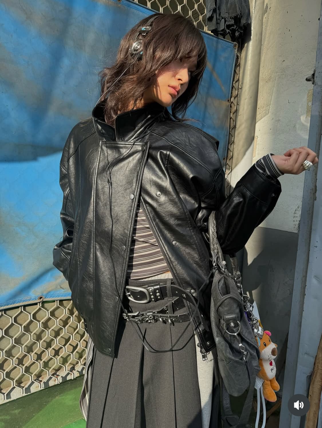 샌드릭 사이드 버튼 레더점퍼 블랙 상품이미지1