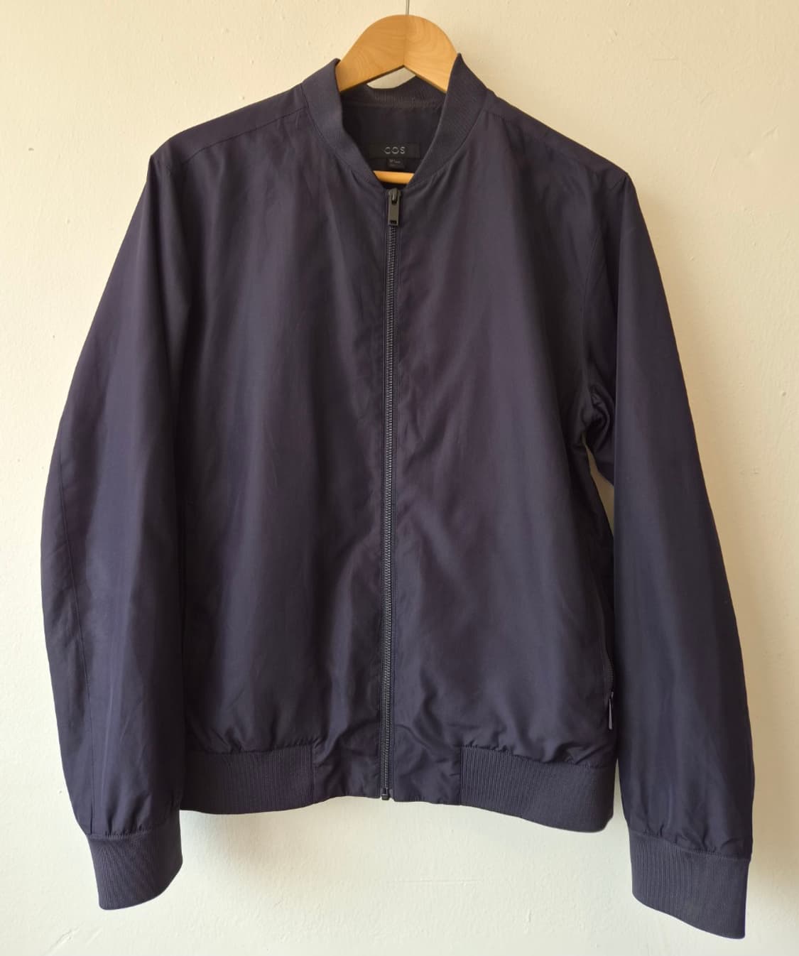코스 COS 남성 네이비 블루종점퍼 상품이미지1