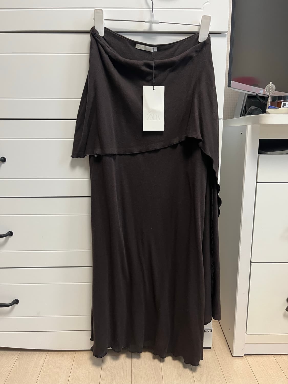 [Zara] 소프트 미디 스커트 초콜렛 블라운 M(KR28) 상품이미지2