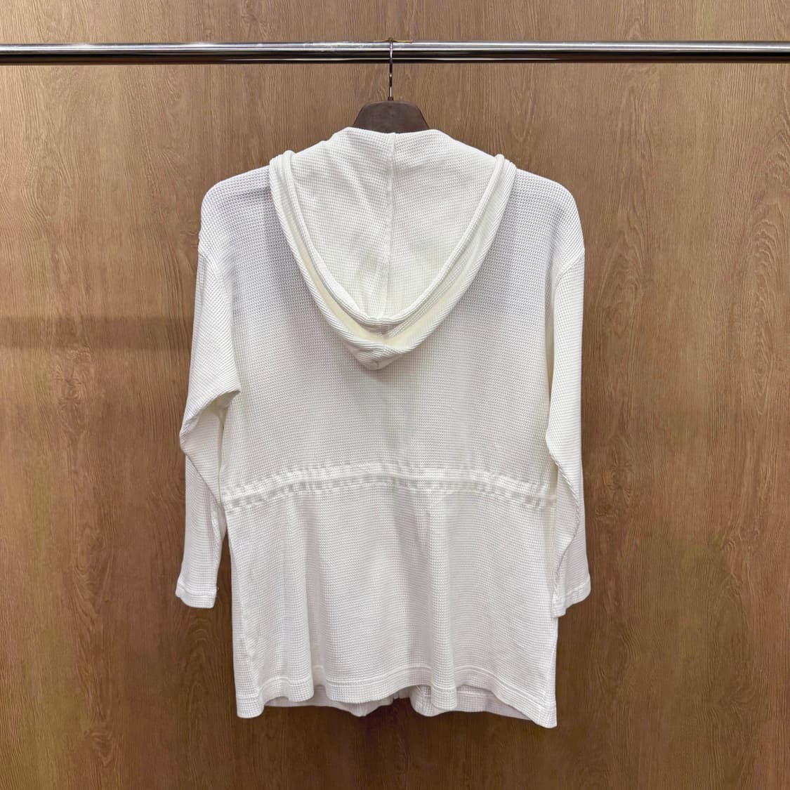 꾸레쥬 스트라이프 후드 집업 니트 로고 자수 포켓 디테일 아이보리 상품이미지3