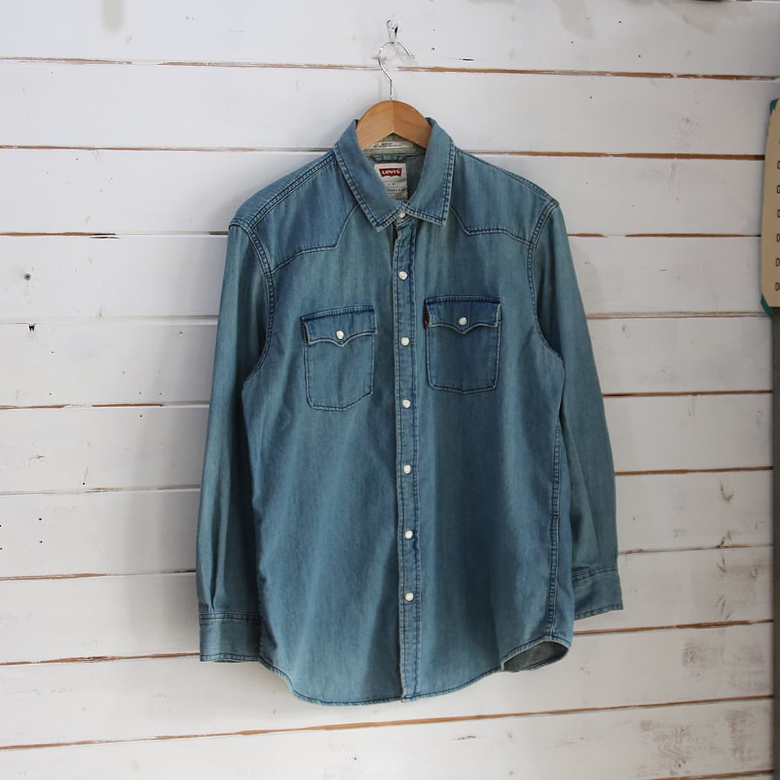 (착용컷) 리바이스 웨스턴 데님 셔츠 (남성용 98) 상품이미지1
