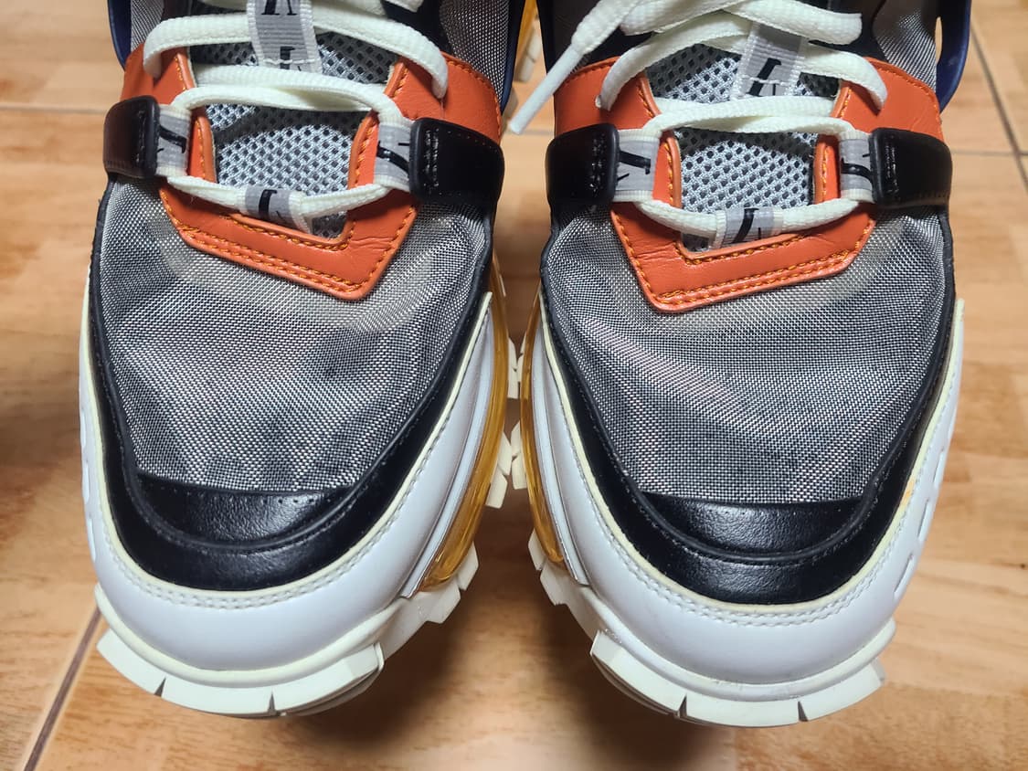 엠포리오 알마니 정품 청키 스니커즈 260 상품이미지3