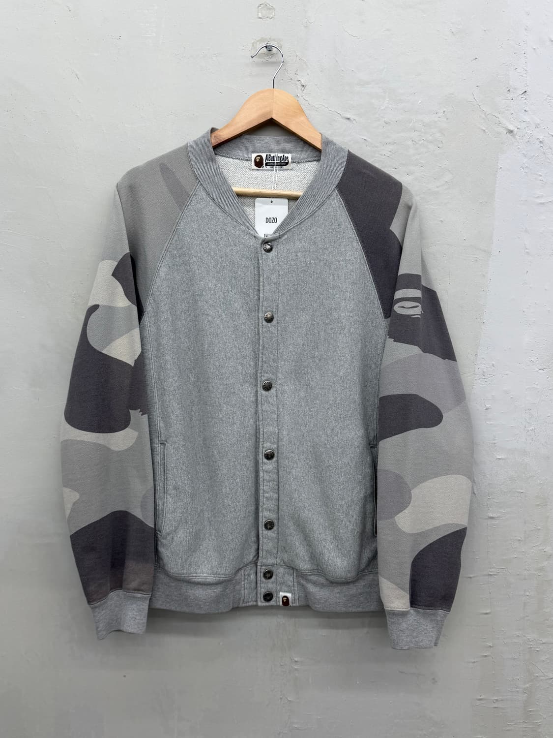BAPE 00s 샤크 카모 스냅 가디건 상품이미지1