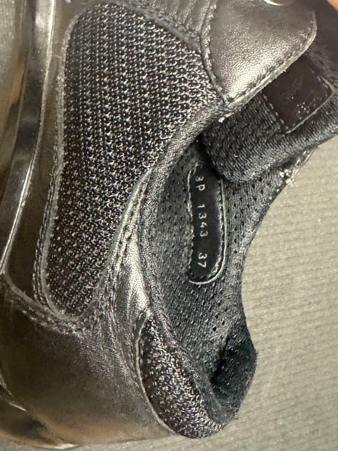 프라다 벨크로 스니커즈 상품이미지4