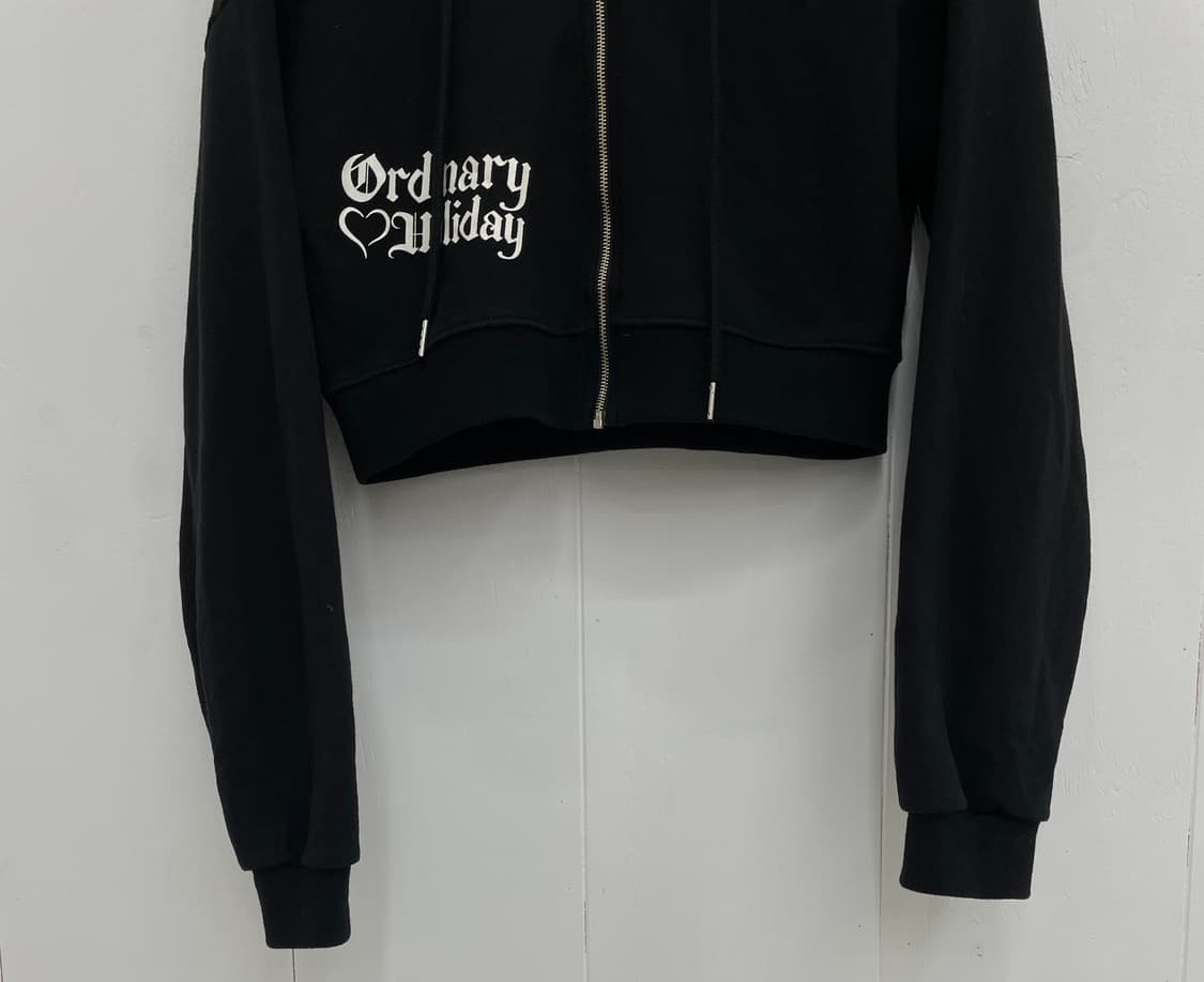오디너리 홀리데이 크롭 후드 집업 상품이미지6