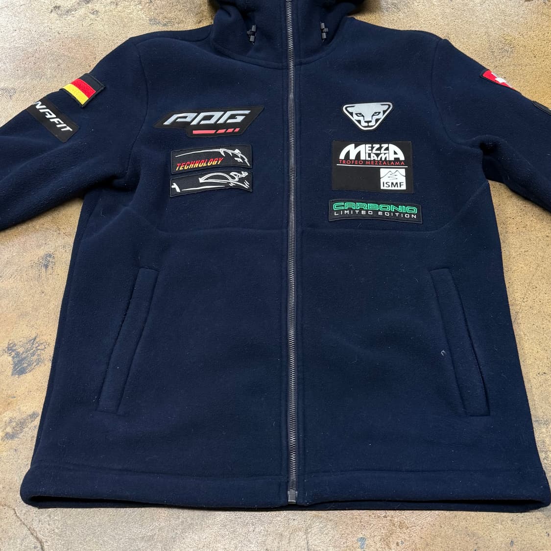 [정품/M] 다이나핏 패치 후리스 후드 집업 네이비 b19 상품이미지3