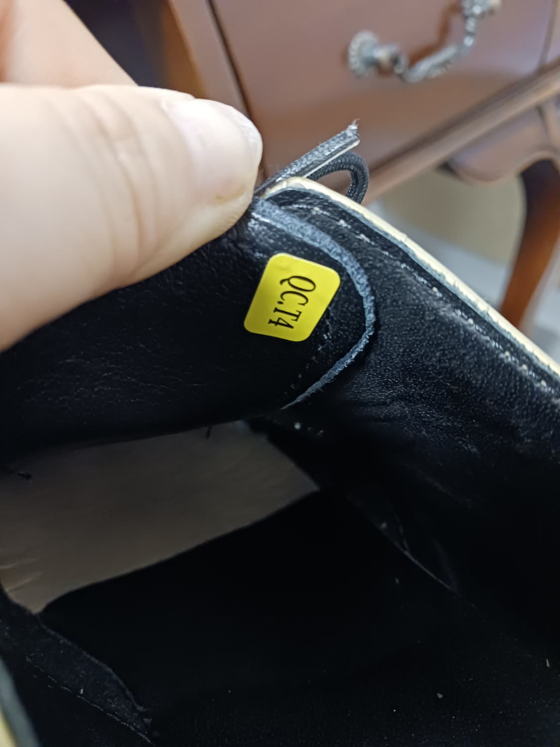 닥터 마틴 윙팁 3989 브로그 스펙트라  골드  상품이미지5