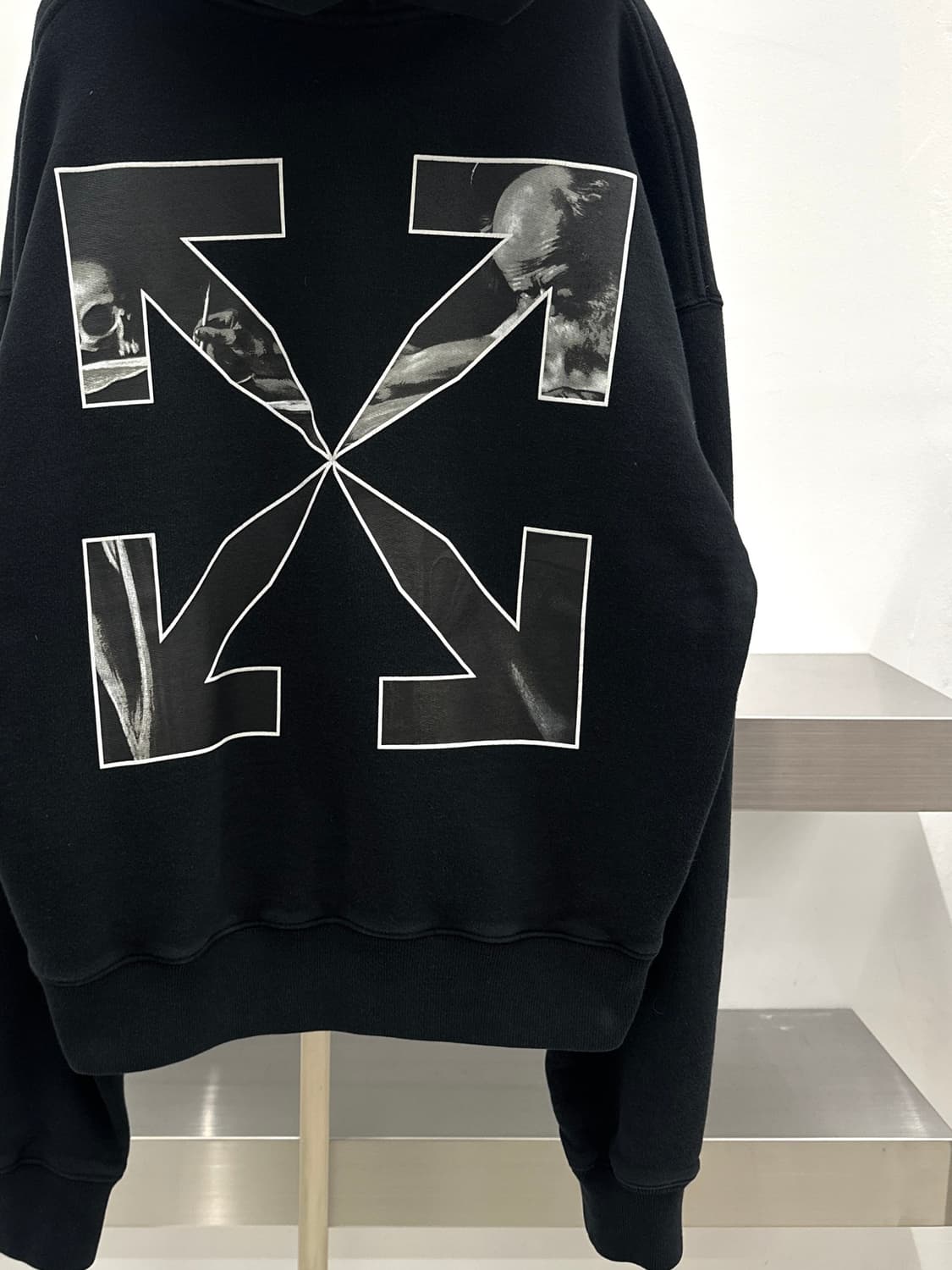 오프화이트 카라바조 블랙 애로우 후드 티셔츠  상품이미지4