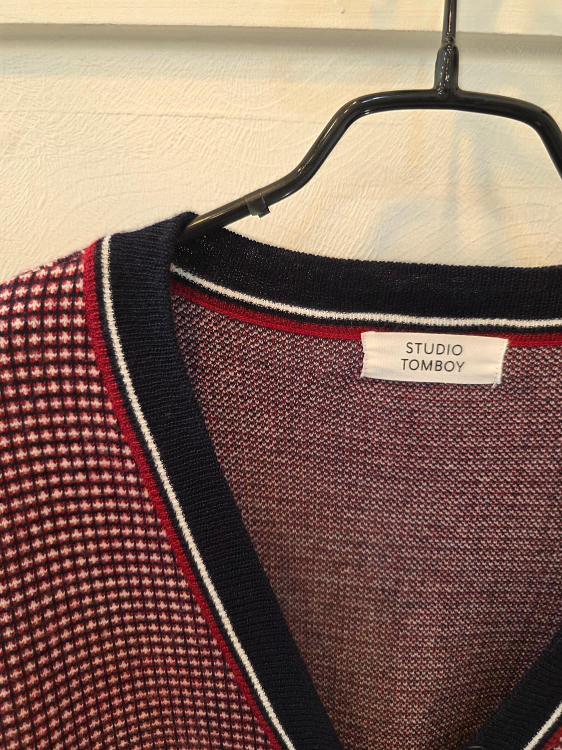 스튜디오 톰보이 브이넥 가디건 체크 상품이미지1