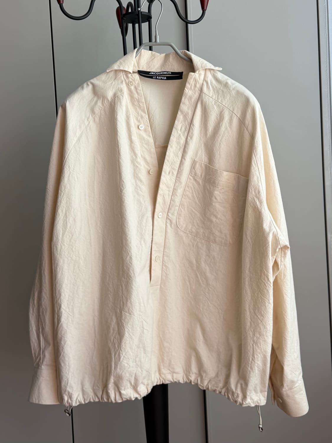 [48] JACQUEMUS 23SS Tilted Shirt 상품이미지1